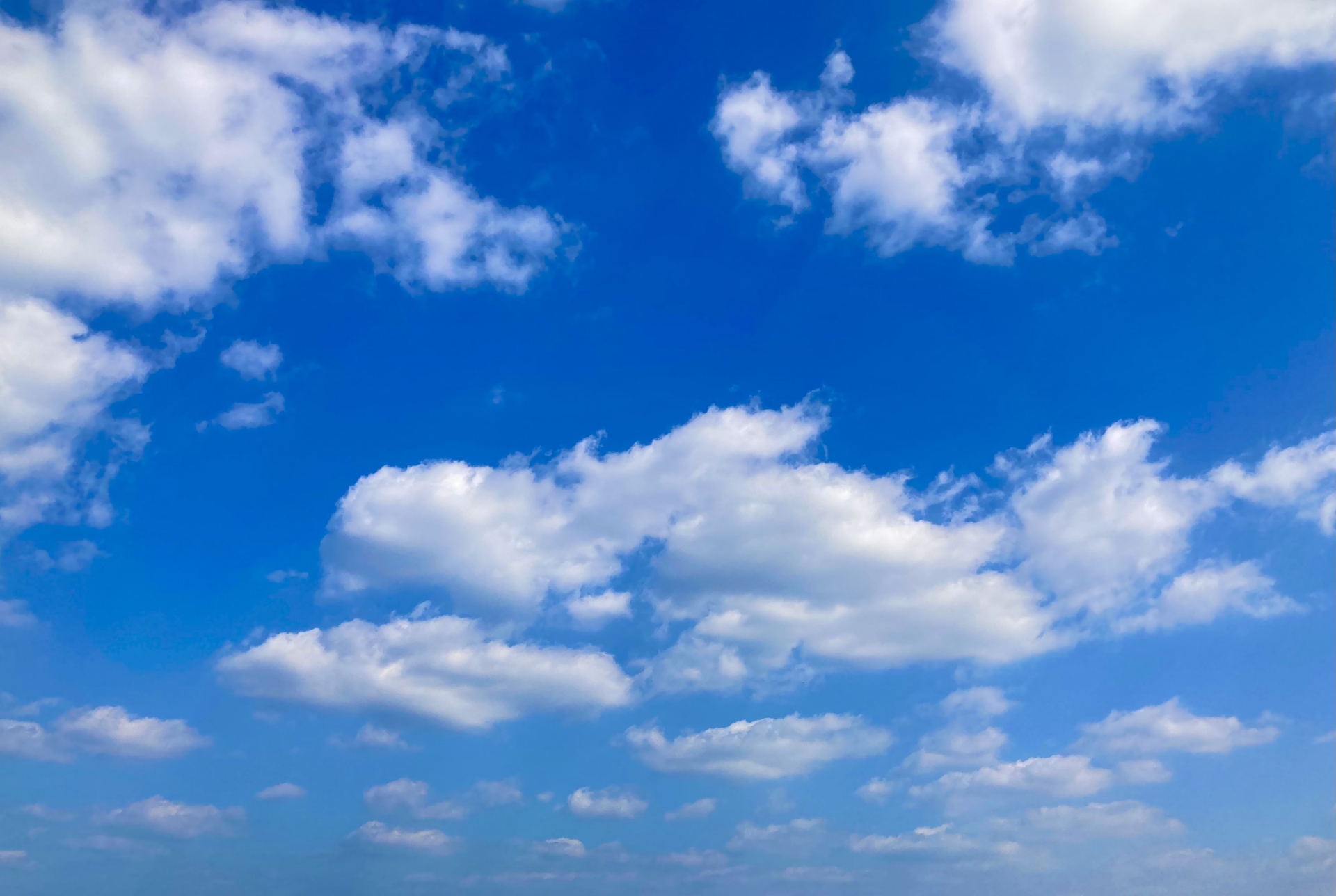 秋晴れの空