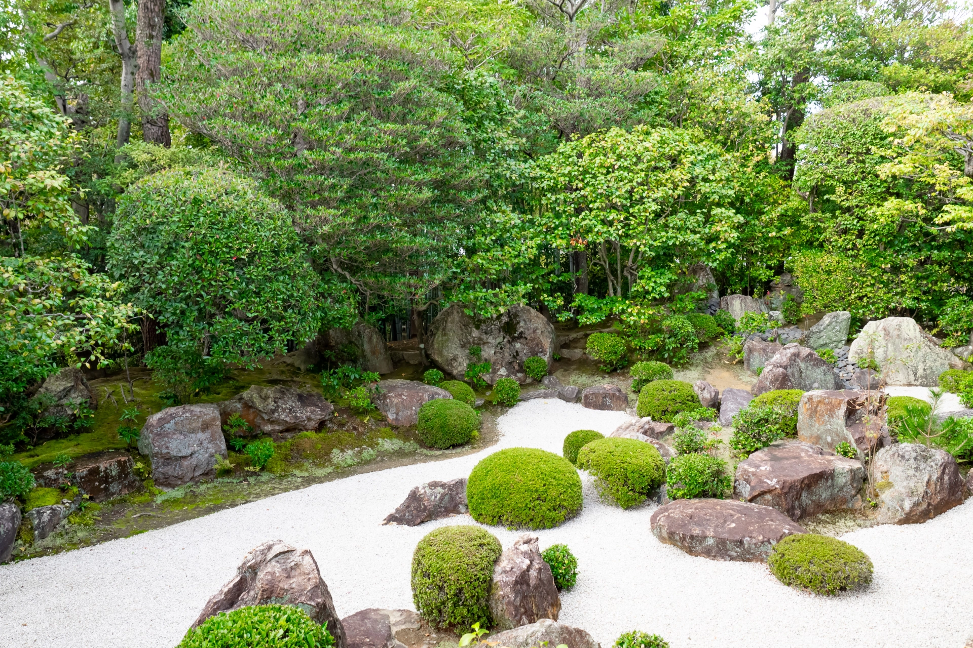 枯山水の伝統的な庭